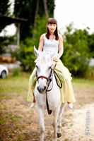Девушка с лошадью, смотреть бесплатно