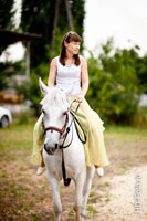 Красивое фото девушки с лошадью, смотреть бесплатно