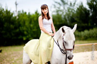 Фотосессия девушки с лошадью
