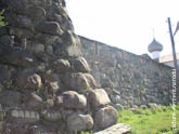 Камни и каменная стена Соловецкого монастыря крупным планом