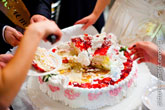 Фото разделки свадебного торта