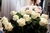 Фото большого свадебного букета белых роз
